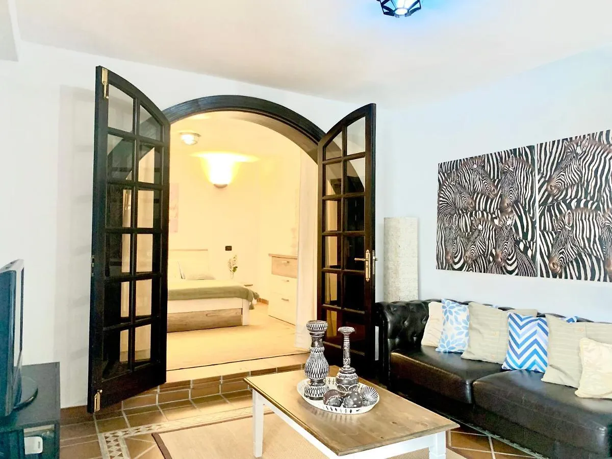 Your Holidays Home - Sta Monica - Costa Adeje 0*,  İspanya